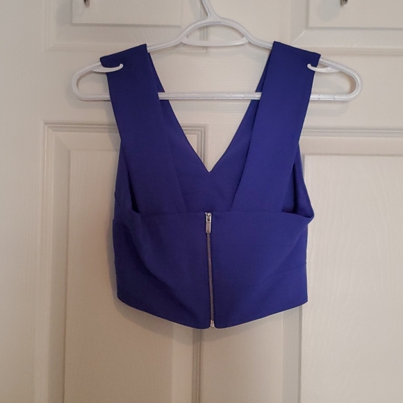 Top - Picture 2 of 2